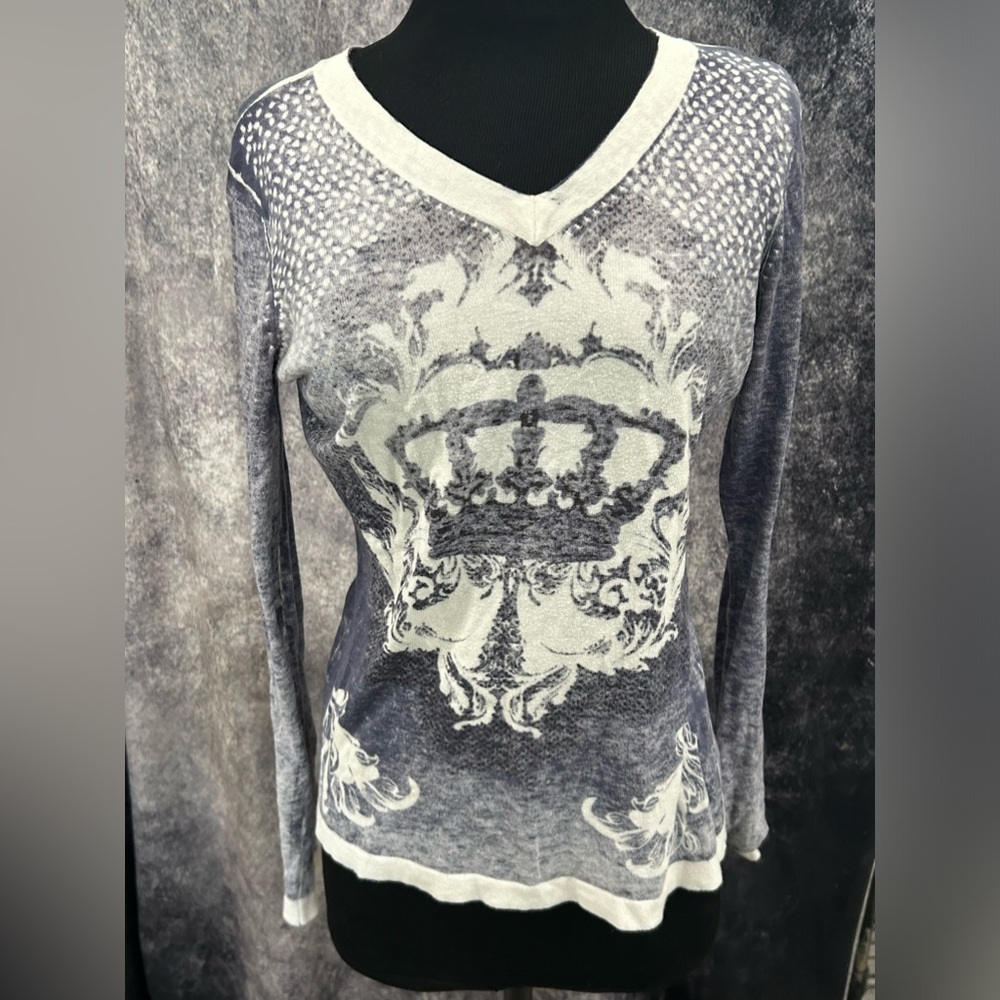 CAbi Vintage Crown Cashmere‎ Blend V-Neck Sweater